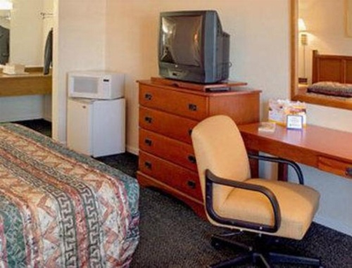 Knights Inn Colorado Springs Central image 10