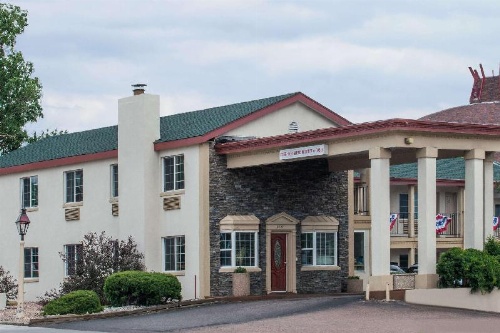 Knights Inn Colorado Springs Central image 1