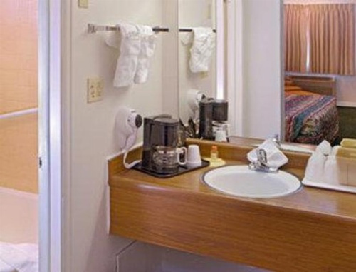 Knights Inn Colorado Springs Central image 7